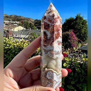 Mexican Lace Agate Tower With Druzy Pockets